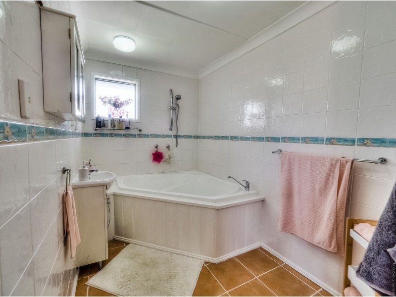 31 Dover Street, Pialba QLD 4655