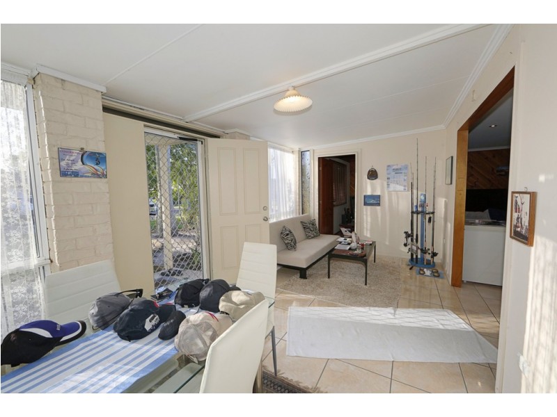 12 Howlett Street, Urangan QLD 4655