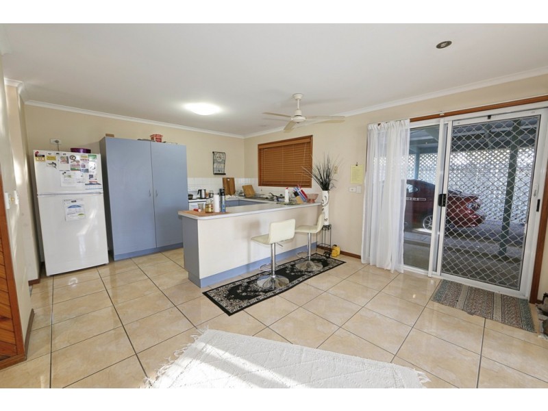 12 Howlett Street, Urangan QLD 4655