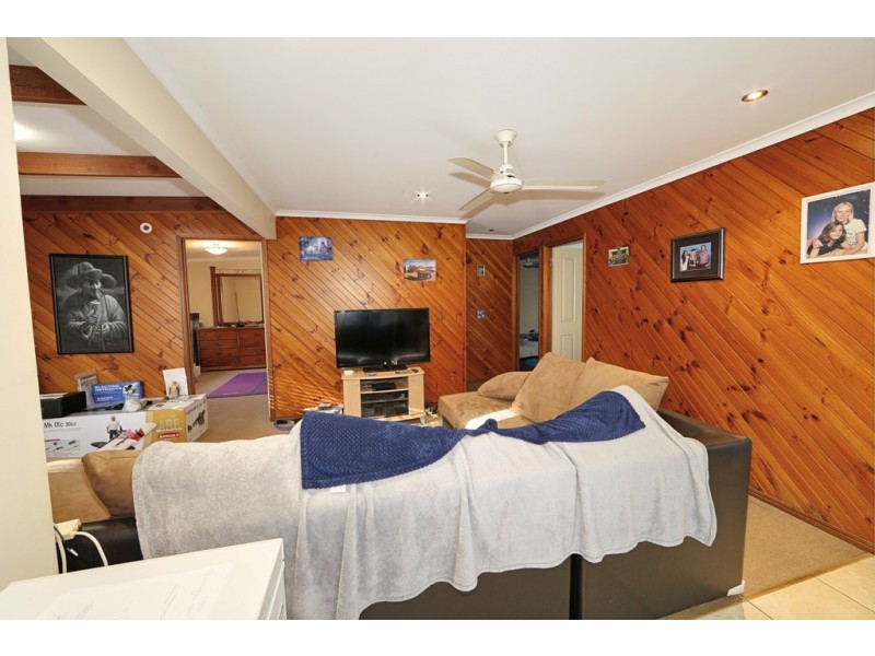 12 Howlett Street, Urangan QLD 4655