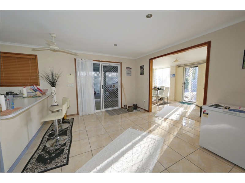 12 Howlett Street, Urangan QLD 4655