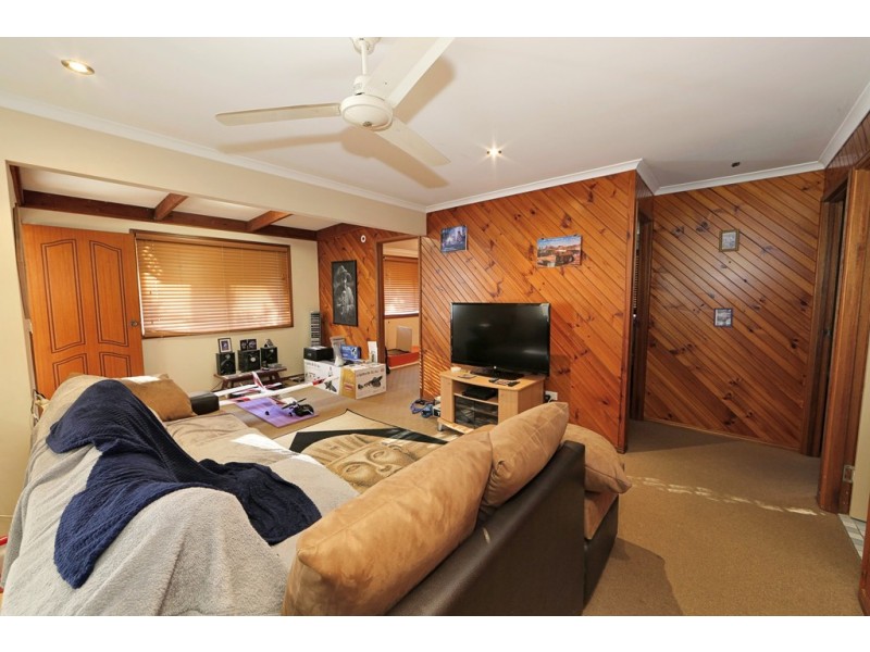 12 Howlett Street, Urangan QLD 4655