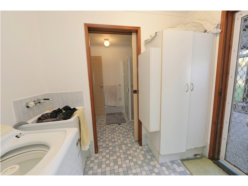 12 Howlett Street, Urangan QLD 4655