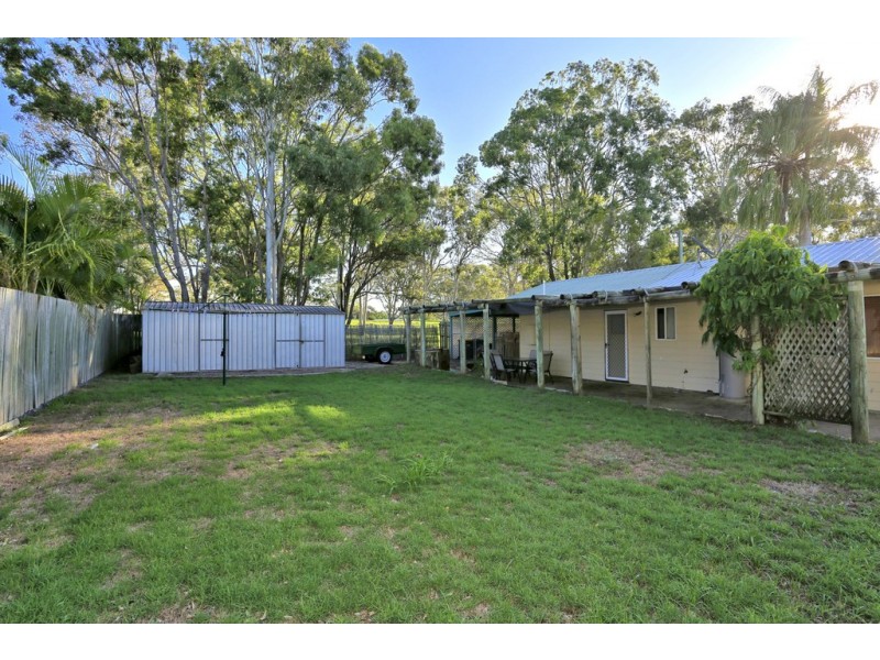 12 Howlett Street, Urangan QLD 4655