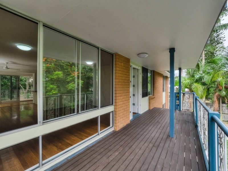 28 Kingfisher Parade, Toogoom QLD 4655