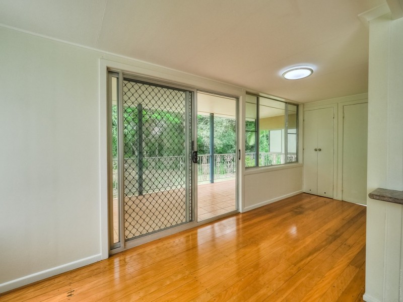 28 Kingfisher Parade, Toogoom QLD 4655