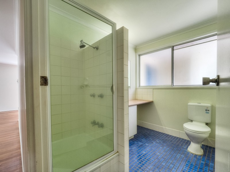 28 Kingfisher Parade, Toogoom QLD 4655