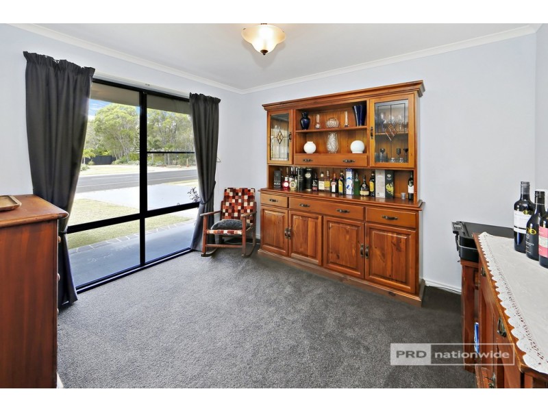 128 Garden Drive, Urangan QLD 4655