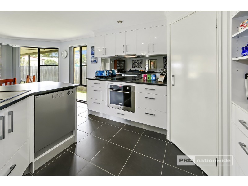 128 Garden Drive, Urangan QLD 4655
