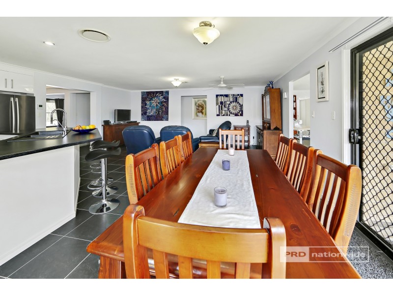 128 Garden Drive, Urangan QLD 4655
