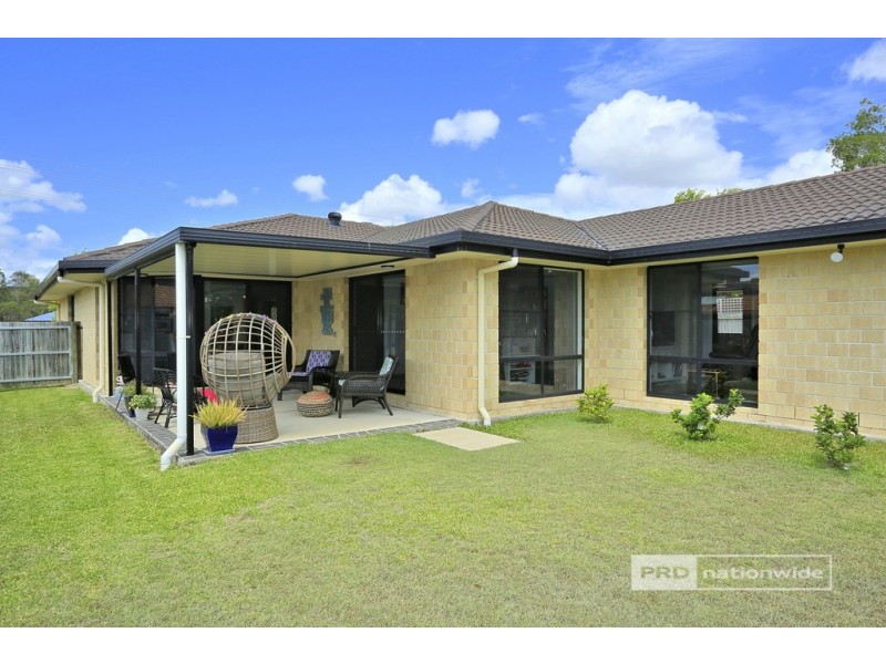 128 Garden Drive, Urangan QLD 4655