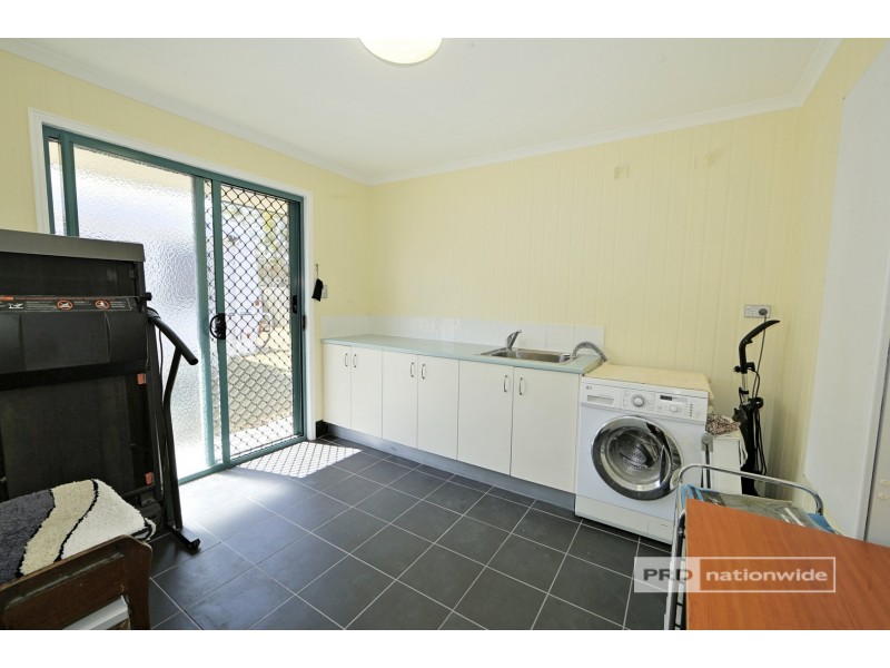 1 Aimee Drive, Urangan QLD 4655