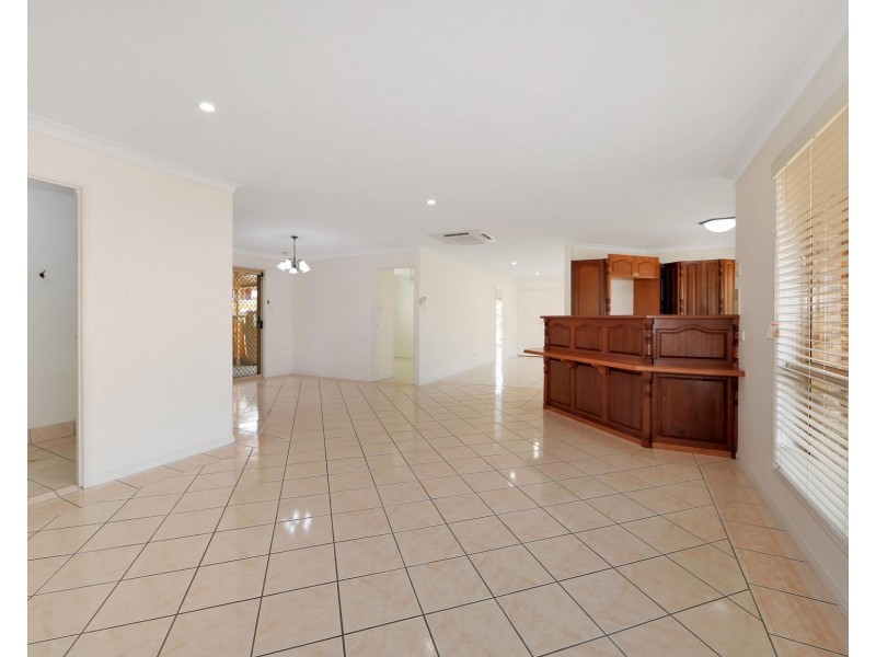 9-11 Caswell Court, Torquay QLD 4655