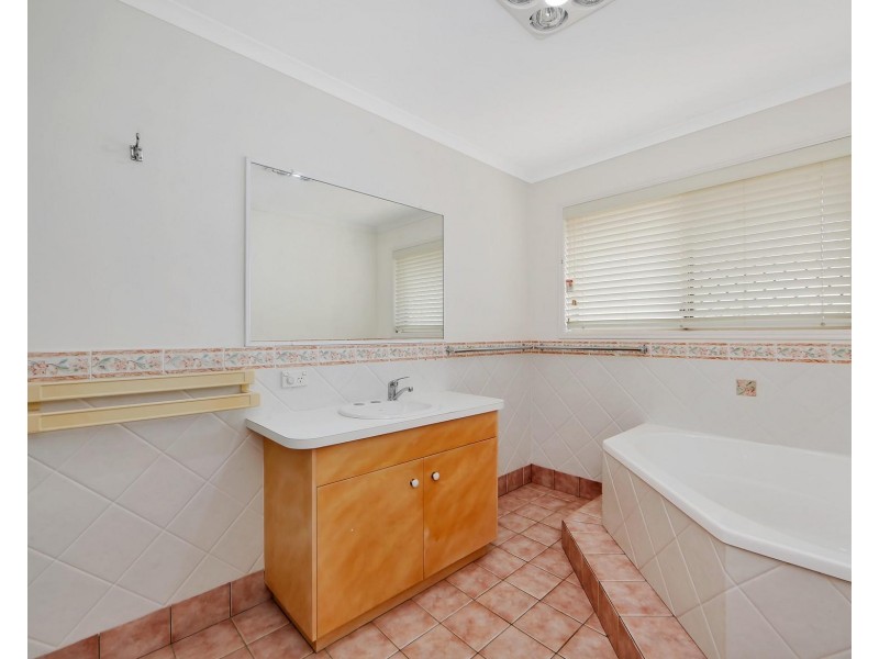 9-11 Caswell Court, Torquay QLD 4655