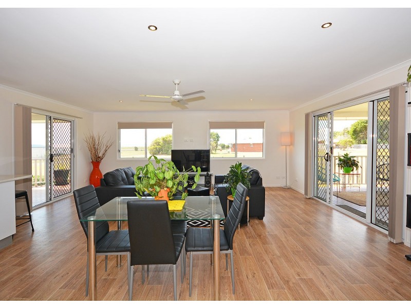 1 Tranquillity Court, River Heads QLD 4655