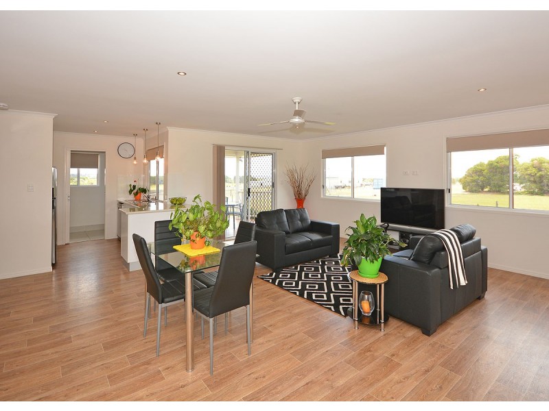 1 Tranquillity Court, River Heads QLD 4655