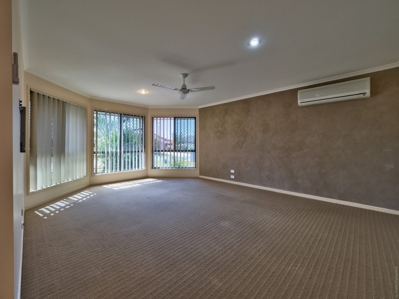 33 Earl St Vincent Circuit, Eli Waters QLD 4655