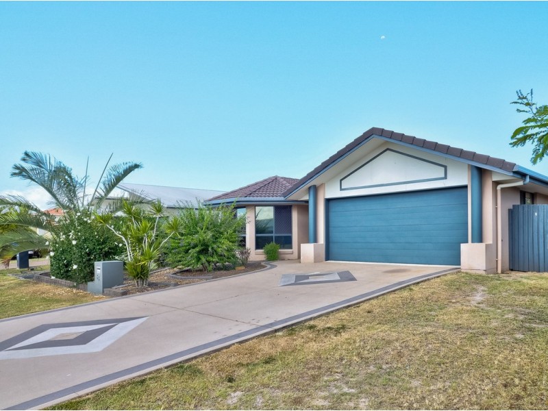 33 Earl St Vincent Circuit, Eli Waters QLD 4655
