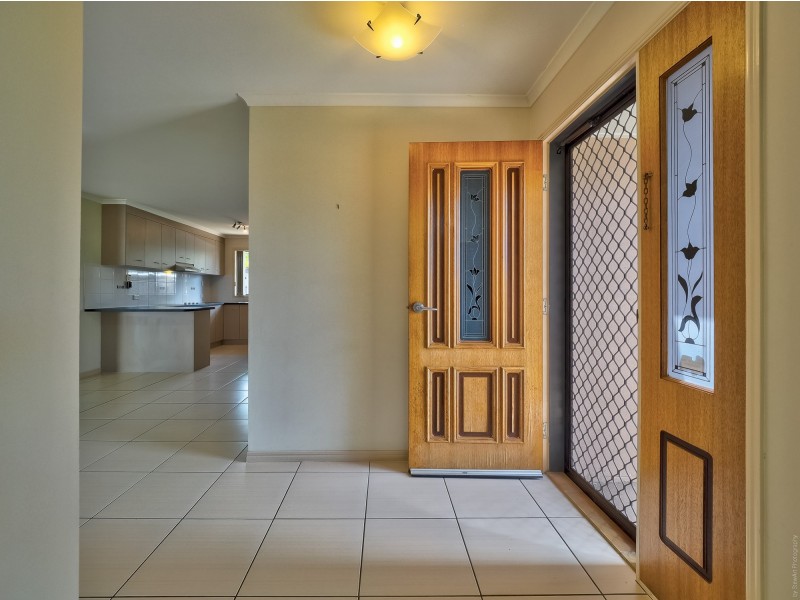33 Earl St Vincent Circuit, Eli Waters QLD 4655