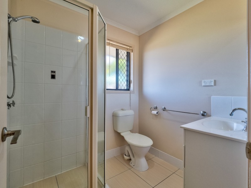 33 Earl St Vincent Circuit, Eli Waters QLD 4655