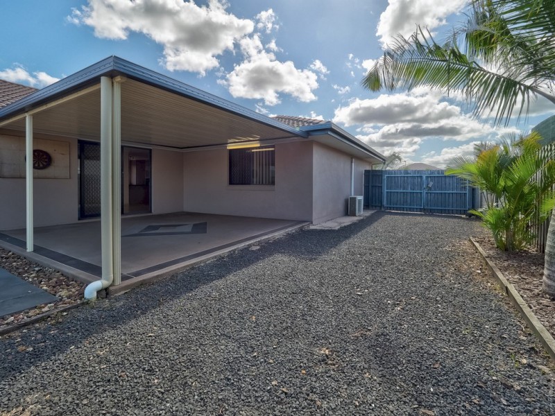 33 Earl St Vincent Circuit, Eli Waters QLD 4655