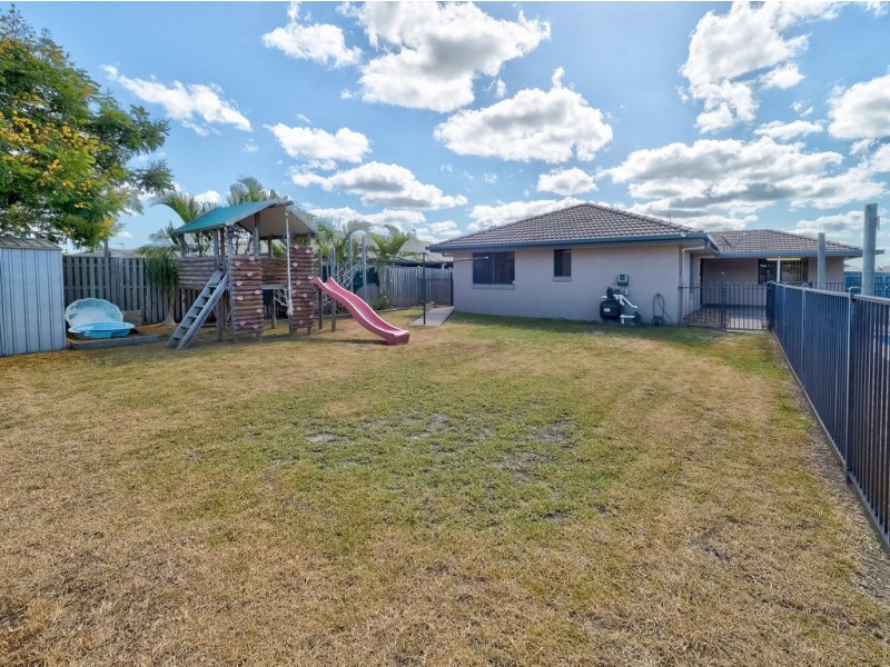 33 Earl St Vincent Circuit, Eli Waters QLD 4655