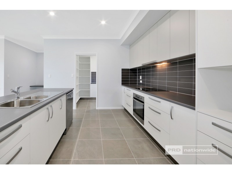 41 Bay Park Road, Wondunna QLD 4655