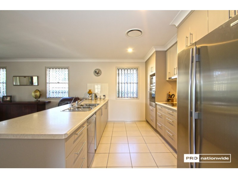 15 John Street, Scarness QLD 4655