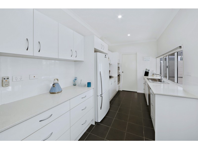 14/71 Elizabeth Street, Urangan QLD 4655