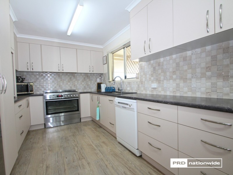 18 Joselyn Drive, Point Vernon QLD 4655