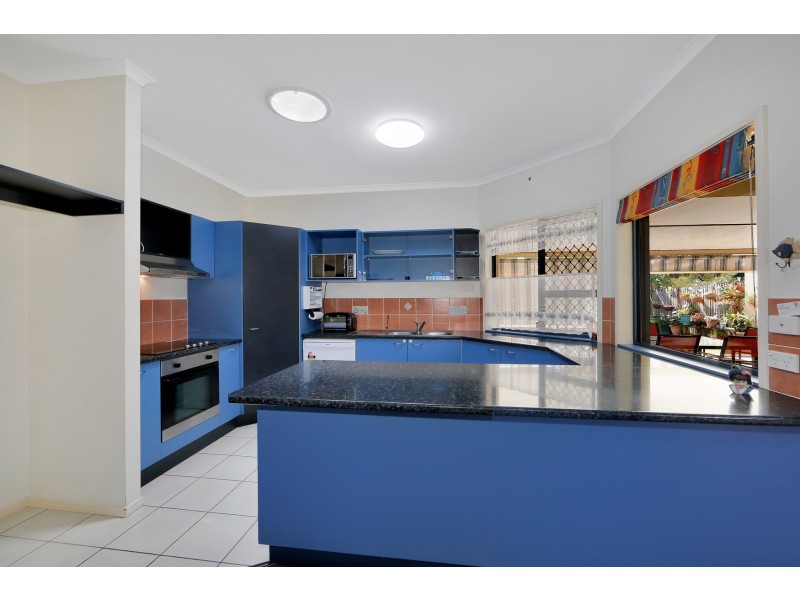 63/34-56 Elizabeth Street, Urangan QLD 4655