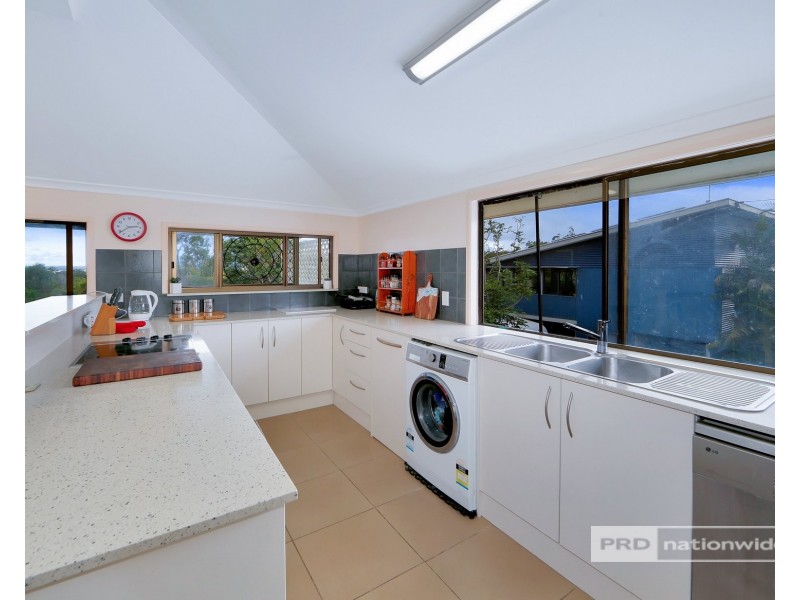 20 Beacon Road, Booral QLD 4655