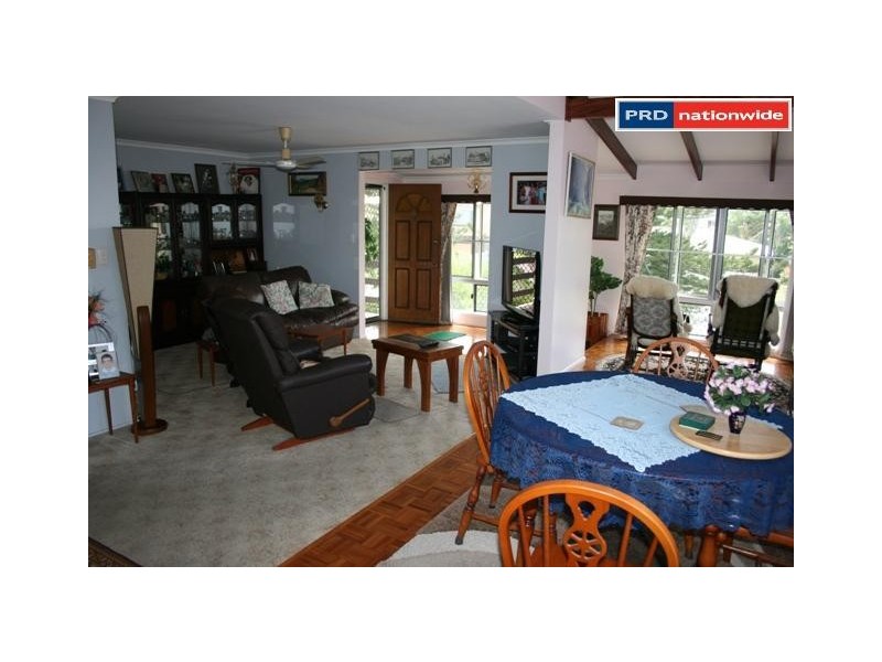 5 Prince Street, Urangan QLD 4655