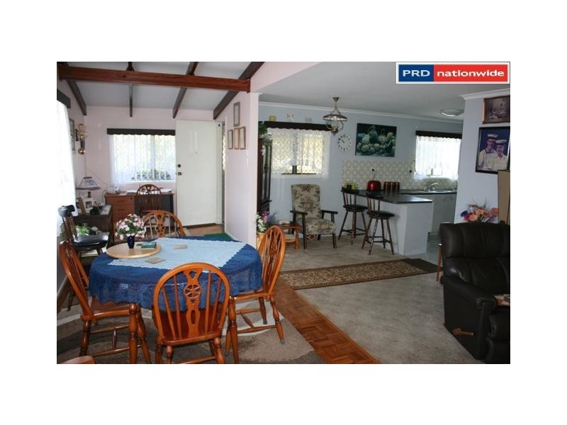 5 Prince Street, Urangan QLD 4655