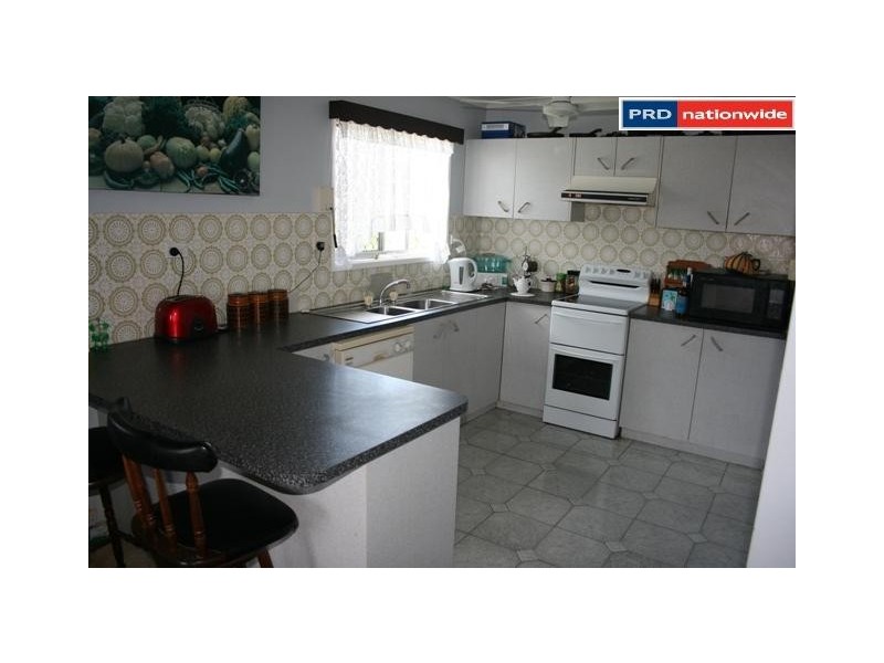 5 Prince Street, Urangan QLD 4655