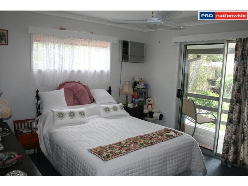 5 Prince Street, Urangan QLD 4655