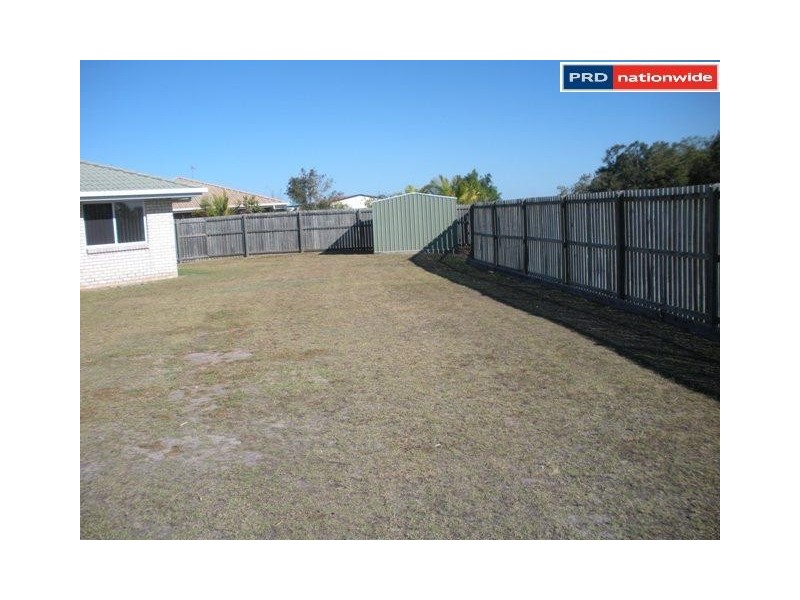 24 Kestrel Ct, Eli Waters QLD 4655