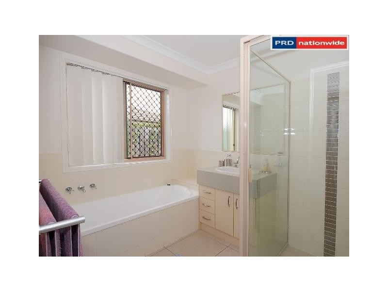 9 Pembridge Cct, Urraween QLD 4655