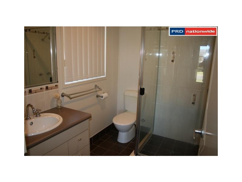15 Spinnaker Dr, Point Vernon QLD 4655
