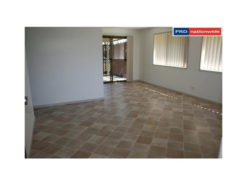 1 Howlett Street, Urangan QLD 4655