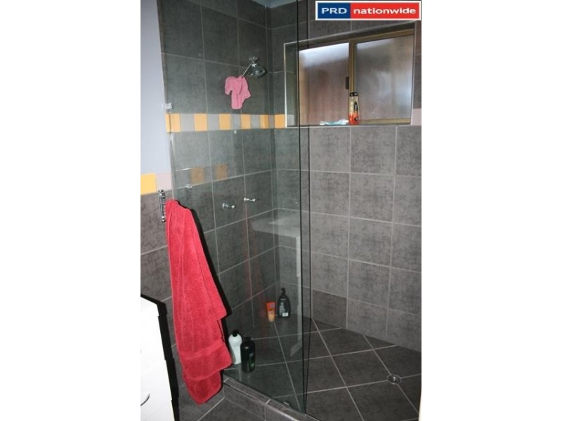 1 Howlett Street, Urangan QLD 4655