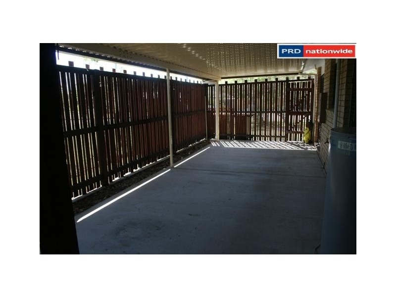 1 Howlett Street, Urangan QLD 4655