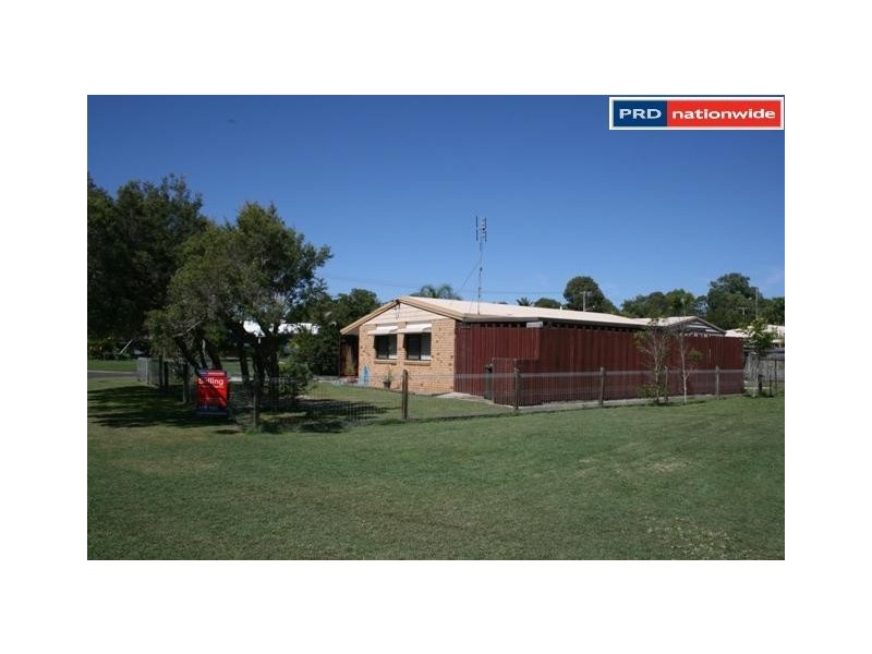 1 Howlett Street, Urangan QLD 4655