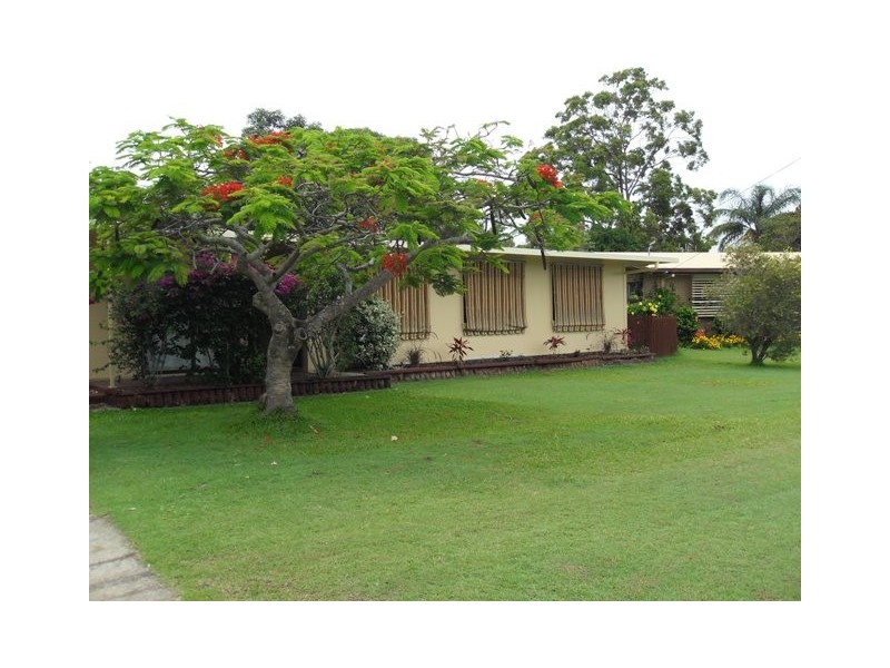 29 Paradise Street, Point Vernon QLD 4655