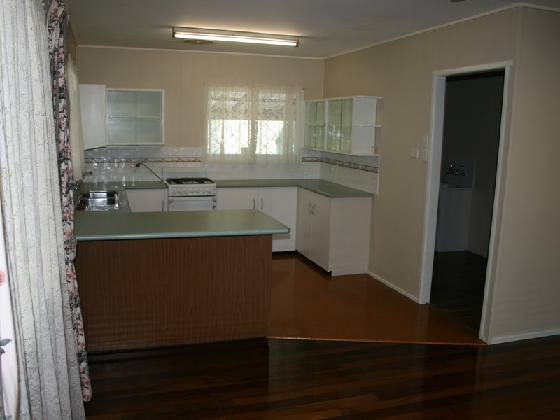 34 Hervey St, Scarness QLD 4655