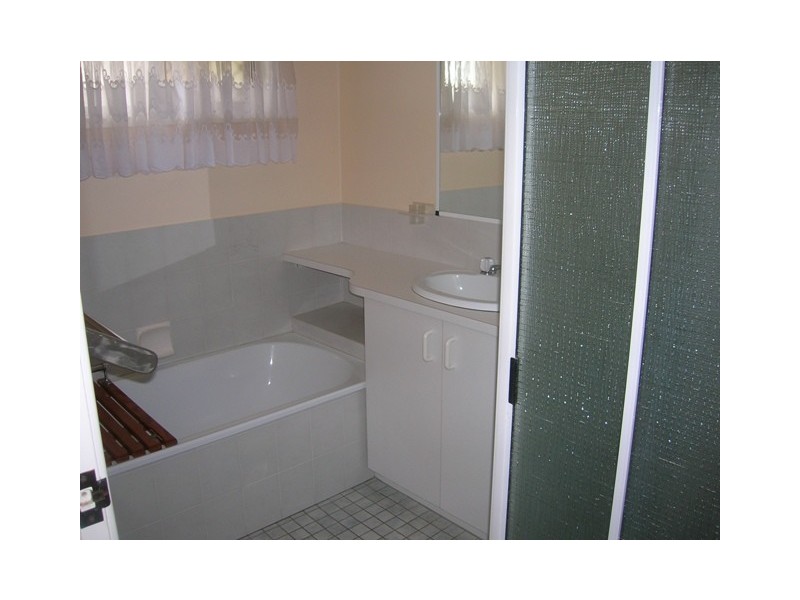 14 Tenimby St, Pialba QLD 4655