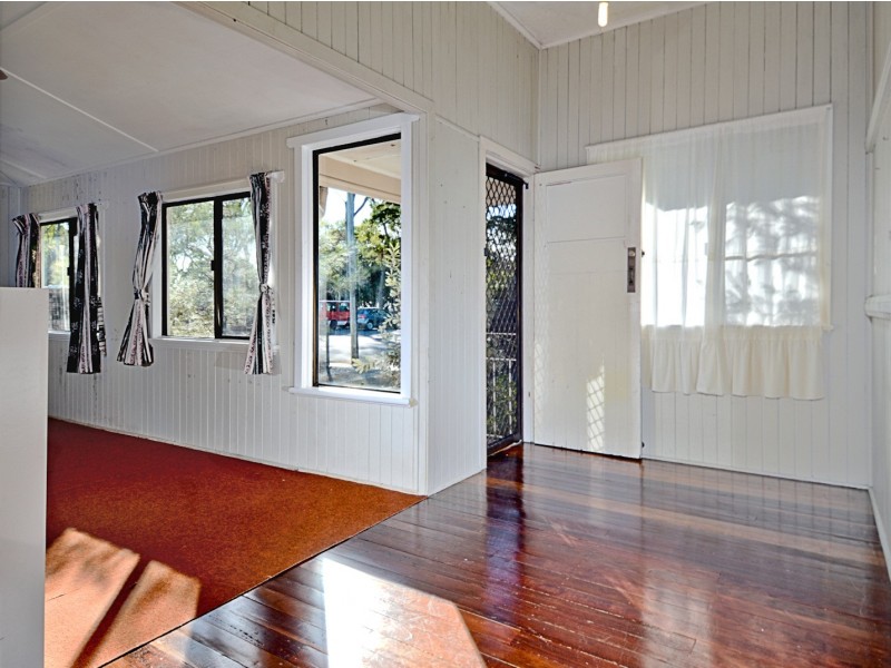 519 Charlton Esplanade, Urangan QLD 4655