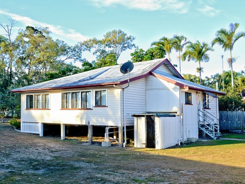 519 Charlton Esplanade, Urangan QLD 4655