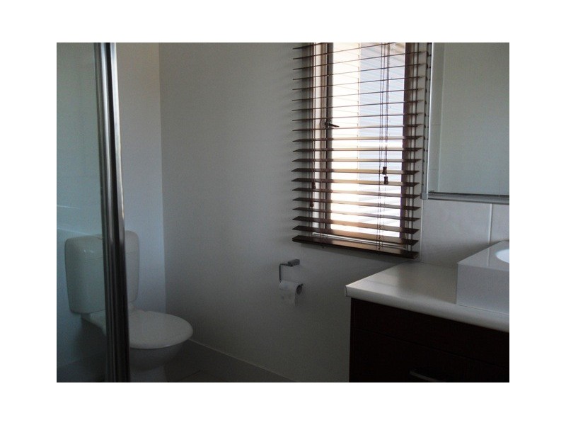 34 Cunningham St, Torquay QLD 4655