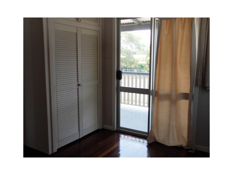 34 Cunningham St, Torquay QLD 4655